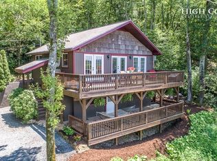 129 Forest Ln, Blowing Rock, NC 28605