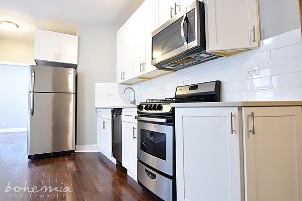 Rented by Bohemia Realty Group | media 18