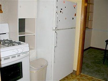 4th image of 387 E 329th St