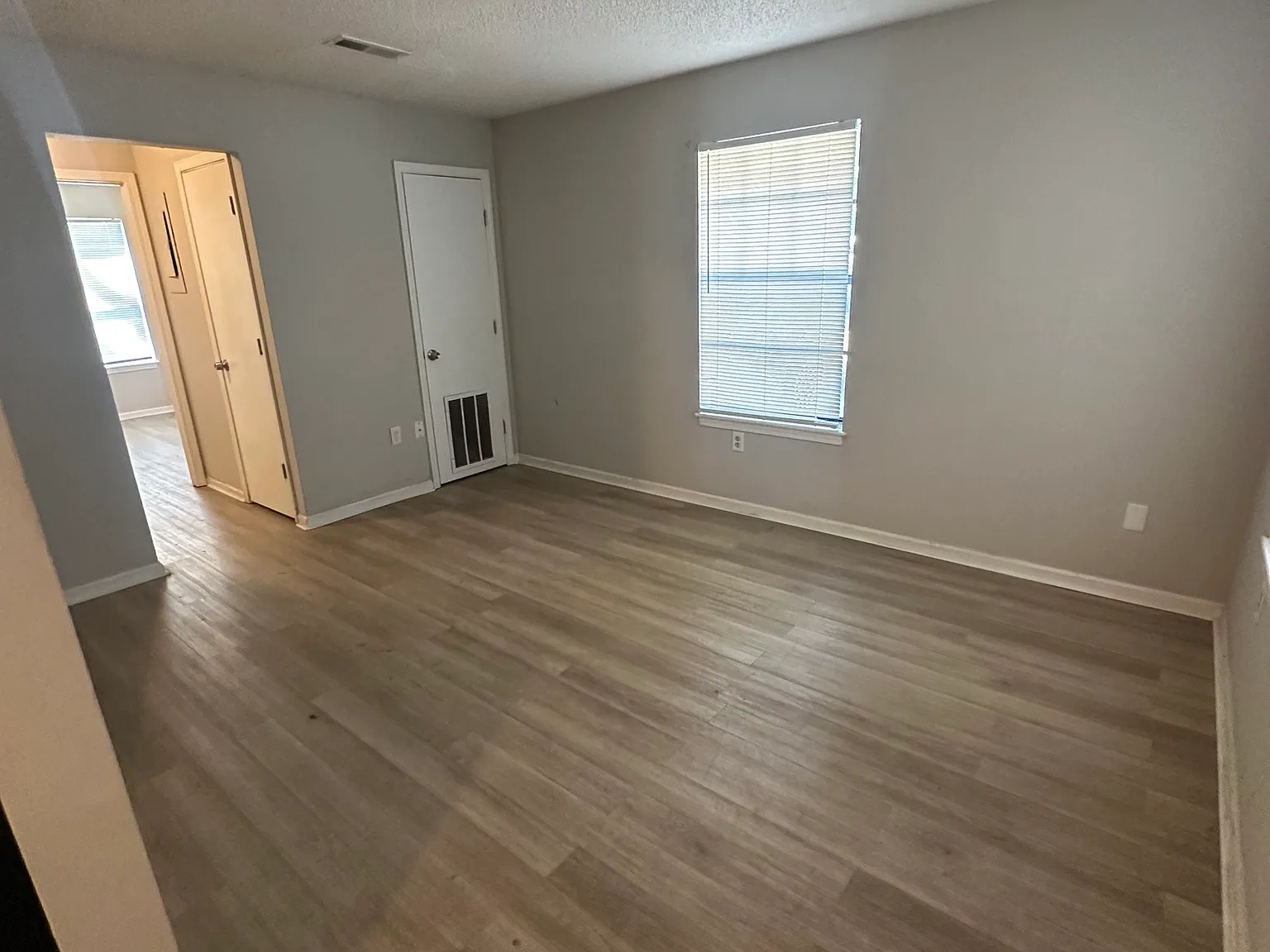 2 bed, 638 sqft, $1,195 — Photo 3