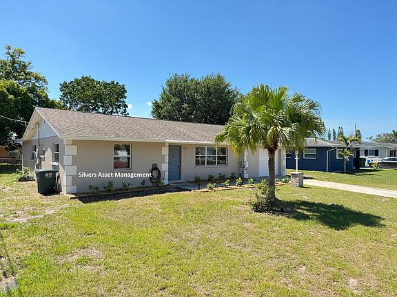 3307 York Dr W, Bradenton, FL 34207