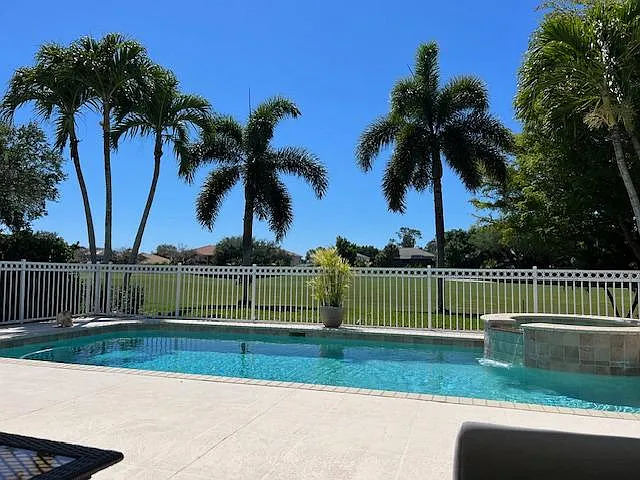 2268 Heritage Greens Dr — Photo 37
