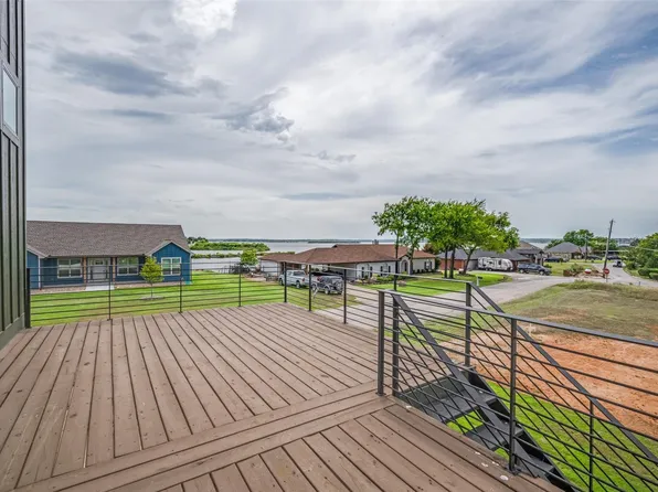 614 Twin Hills Rd, Bridgeport, TX 76426