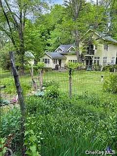 3 bed, 2.5 bath, 2028 sqft, $2,900 — Photo 3