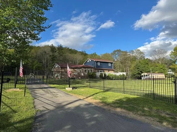 165 Hughes Rd, Daniels, WV 25832