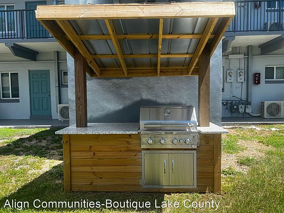 3rd image of 815 Washington St #204