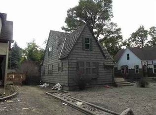 316 8th St NW, Minot, ND 58703