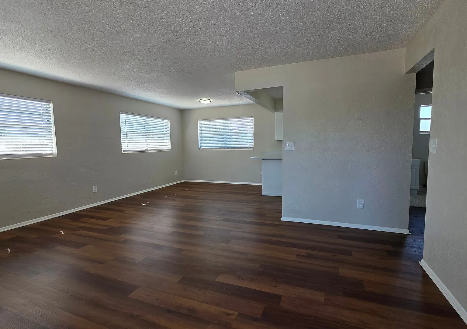 ** Half Off 1st Month's Rent With 13 Month Lease ** — Photo 2