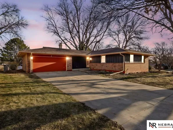 2410 Jameson N, Lincoln, NE 68512