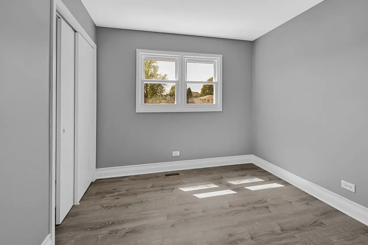 4 bed, 20038 sqft, $3,000 — Photo 3