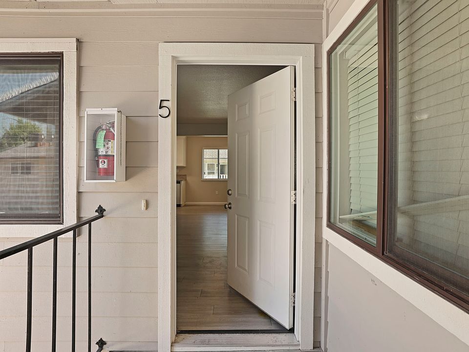 1st image of 3435 Pacific Ave APT 5