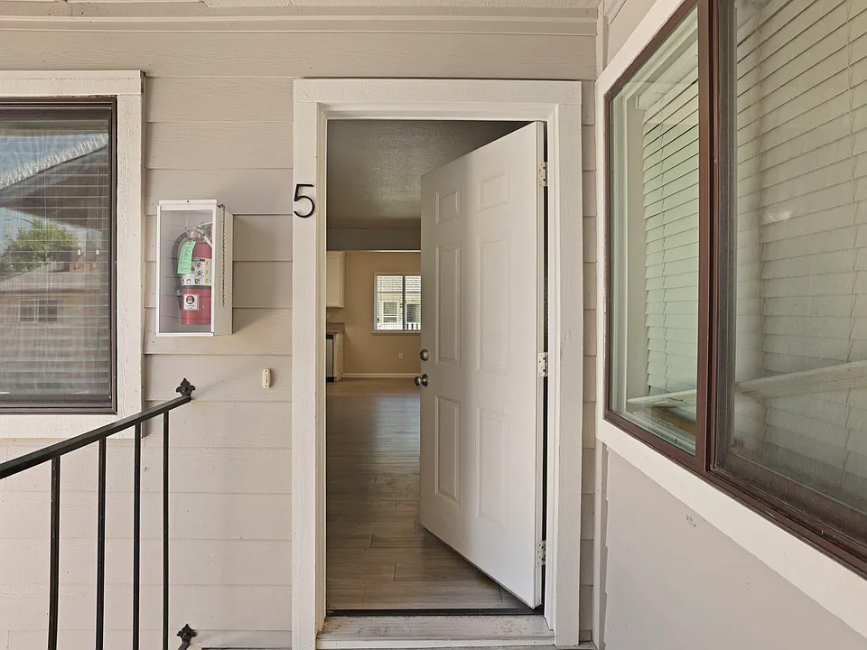 3435 Pacific Ave #5