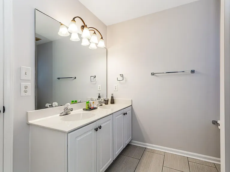 1712 Cheshire Bridge Rd — Photo 14
