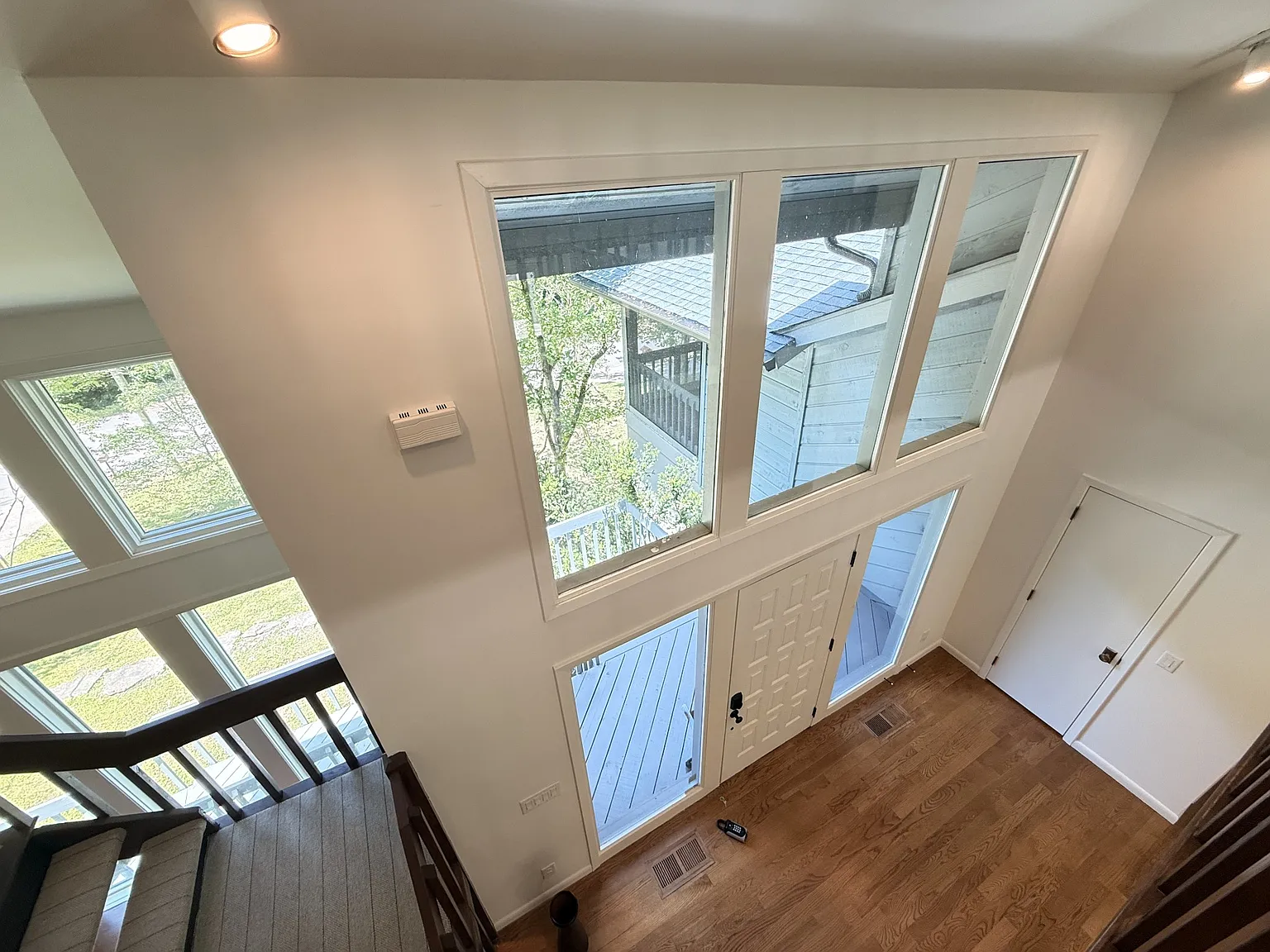 5 bed, 4.5 bath, 5191 sqft, $8,995 — Photo 3