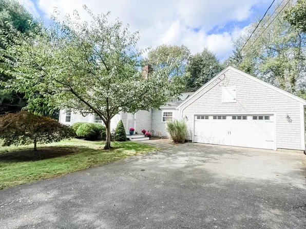 4 Lebaron Way, Mattapoisett, MA 02739