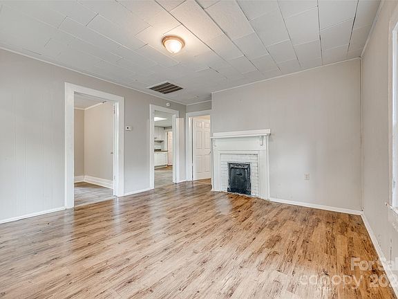 5th image of 1608 W McFarland Ave