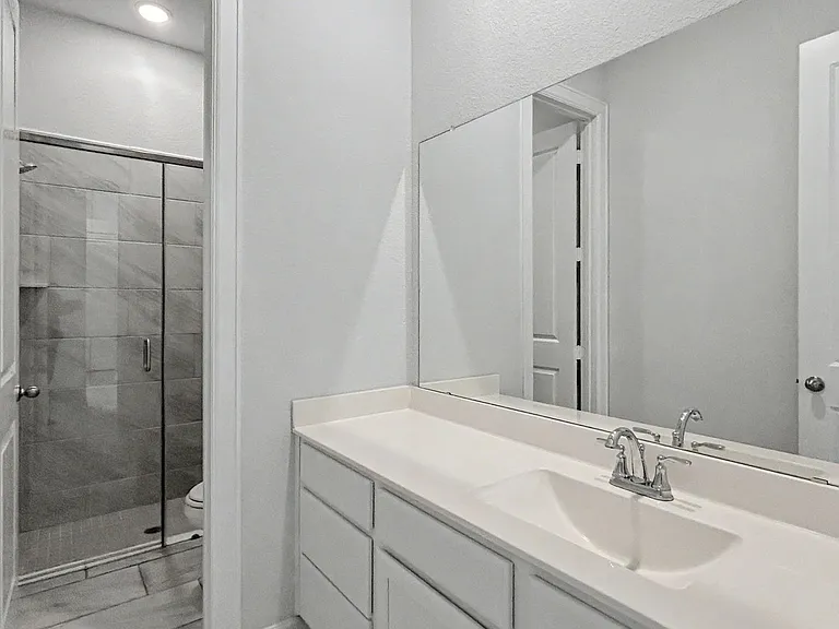 3708 Eliberis — Photo 14