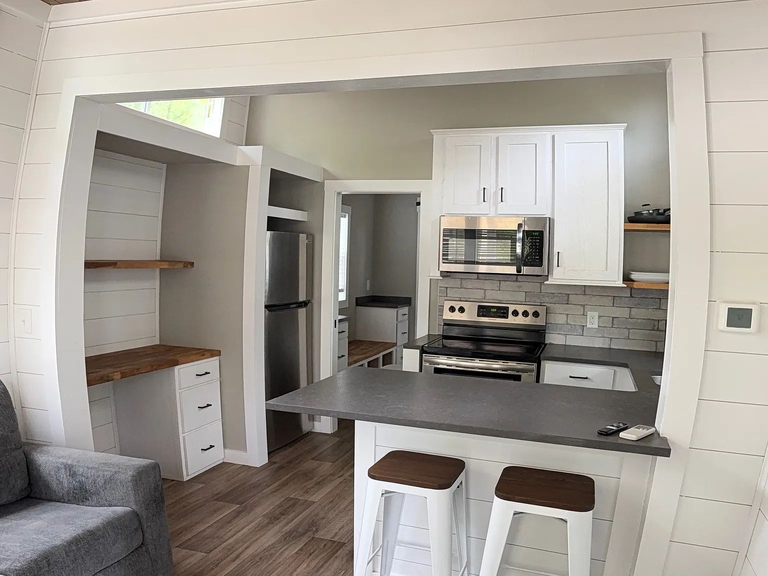 1 bed, 450 sqft, $1,200 — Photo 4