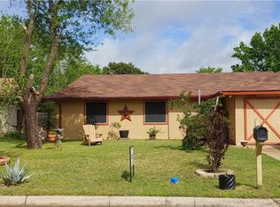 5244 Parkview Dr, Haltom City, TX 76148