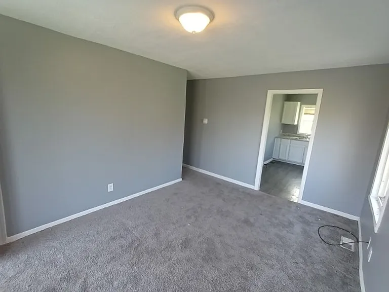 4080 Isabelle St — Photo 12