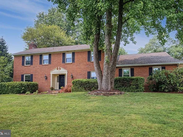 9 Bridleshire Rd, Newark, DE 19711