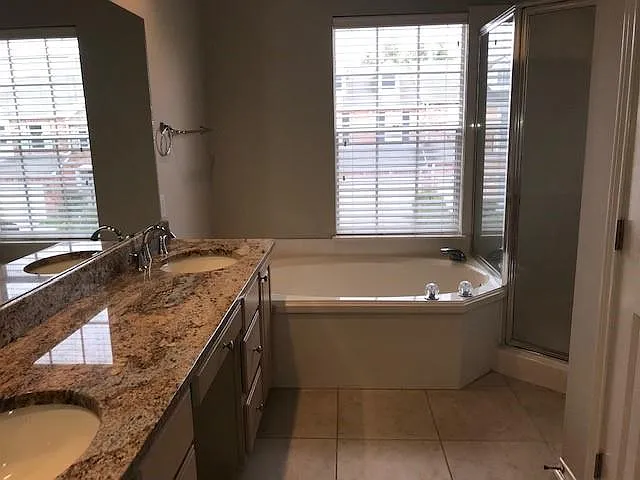 1018 Old Metairie Pl — Photo 12