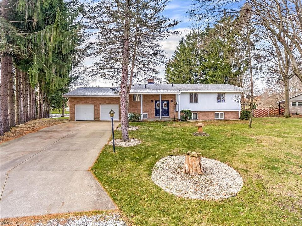 1st image of 734 Pleasant Valley Dr