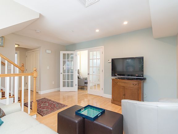 5th image of 129 Merrimac St Unit 6