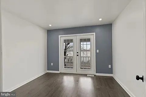 4 bed, $2,000 — Photo 4