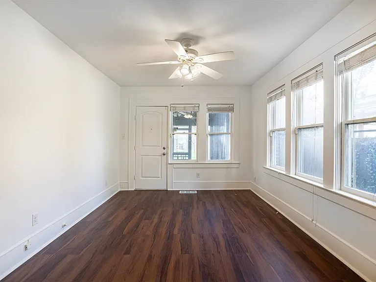 415 N Winnetka Ave — Photo 12