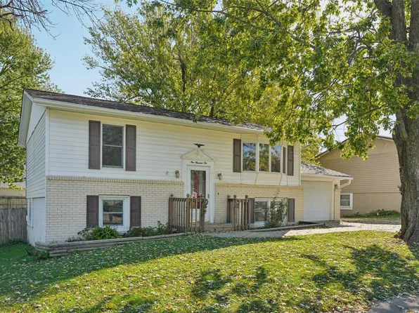 110 S H St, Indianola, IA 50125