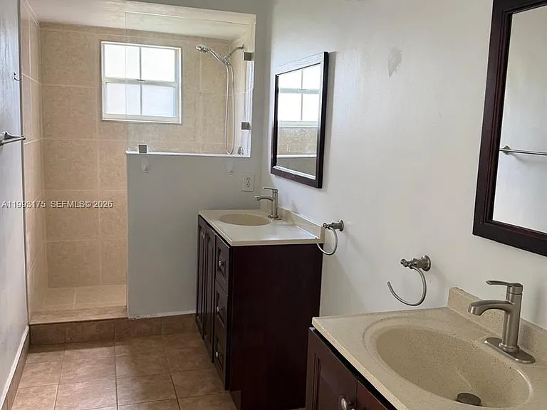 12695 SW 144th Ter — Photo 11