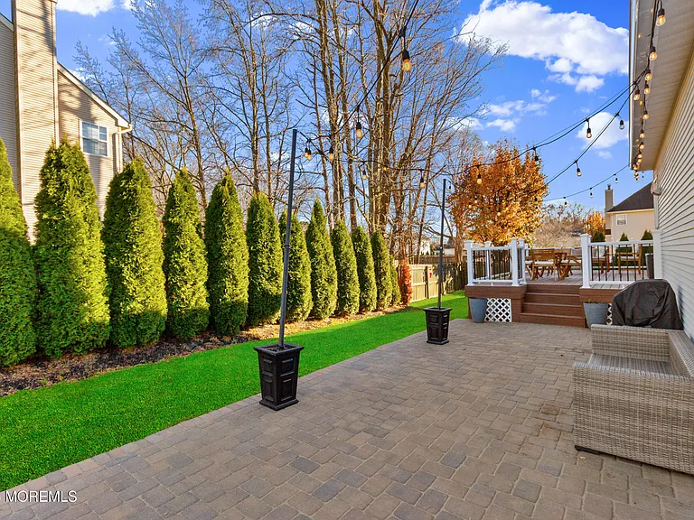 19 Danella Way — Photo 3