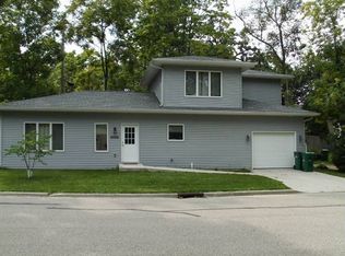 6006 South Ct, Mc Farland, WI 53558