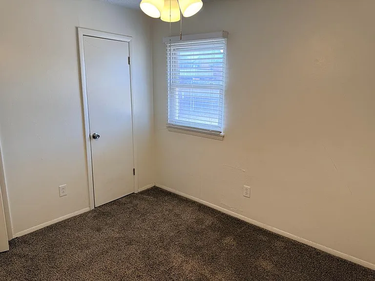 4425 Humble Ave — Photo 23