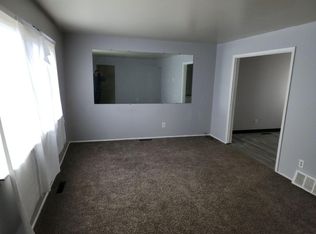 6801 Parkbelt Dr, Flint, MI 48505