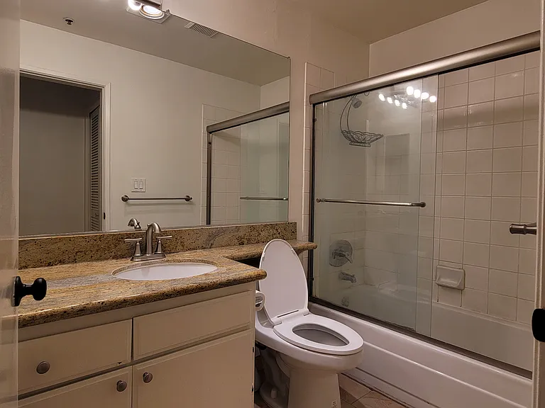 525 S Berendo St #104 — Photo 13