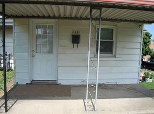 211 1/2 Ravine St, Steubenville, OH 43952