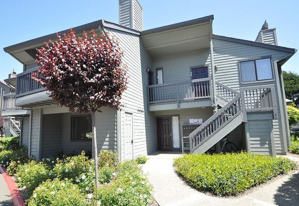 1st image of 74 Cypress Pl
