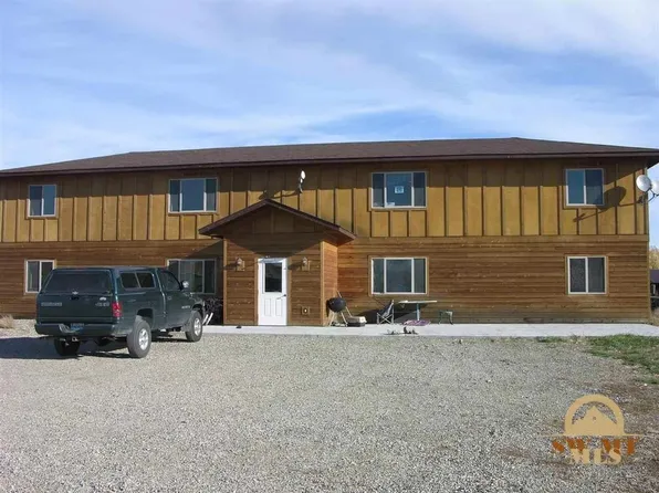 Overlook Apartments, 6 Overlook Rd #1A, Emigrant, MT 59027