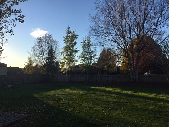 5th image of 12522 45th Dr NE