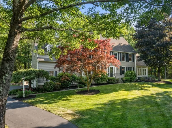 23 Longwood Dr, Hopkinton, MA 01748