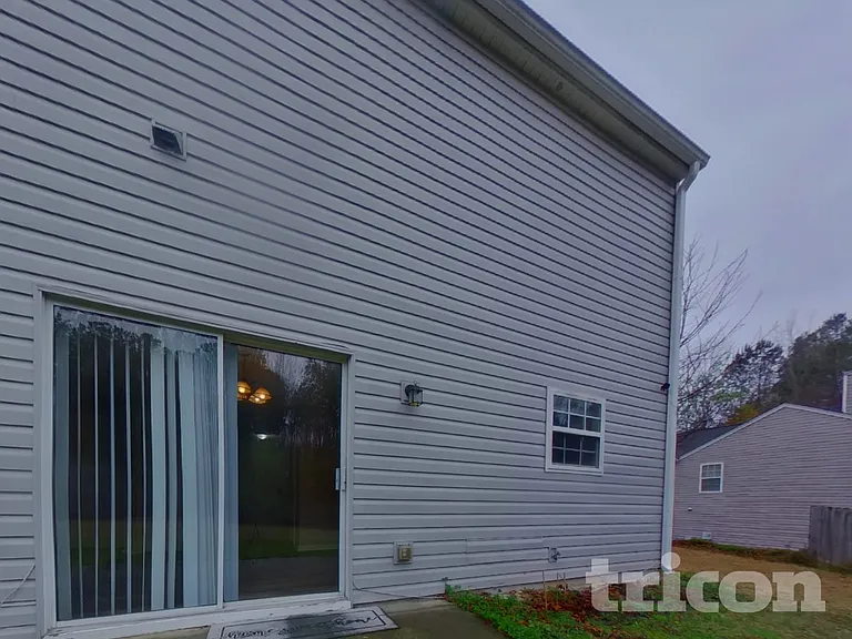 693 Grandview Cir — Photo 16