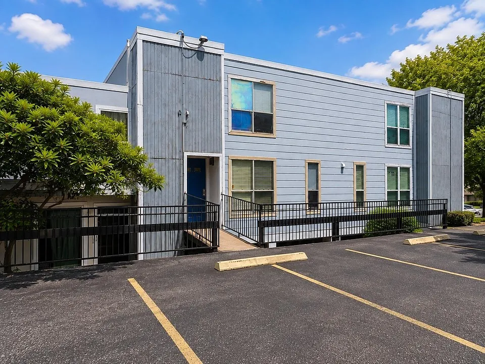 781 Country Place Dr #2032