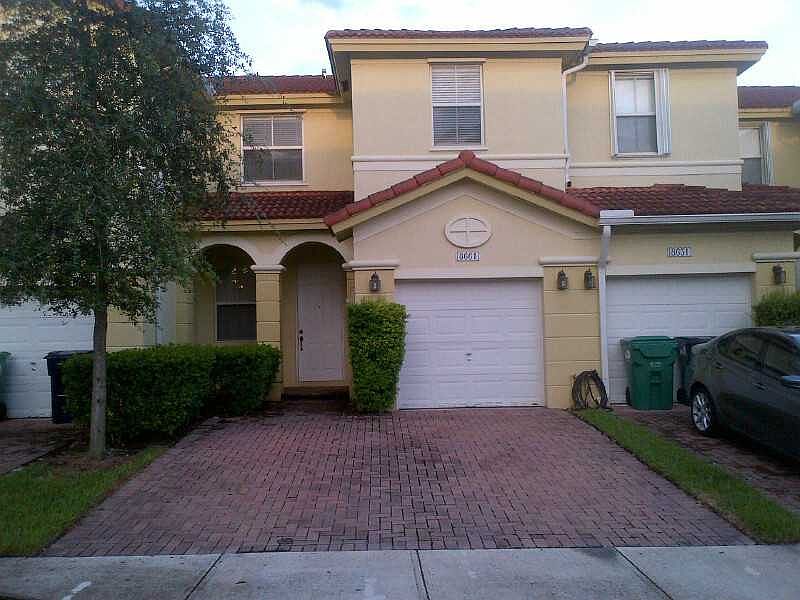1st image of 8661 NW 112th Ct