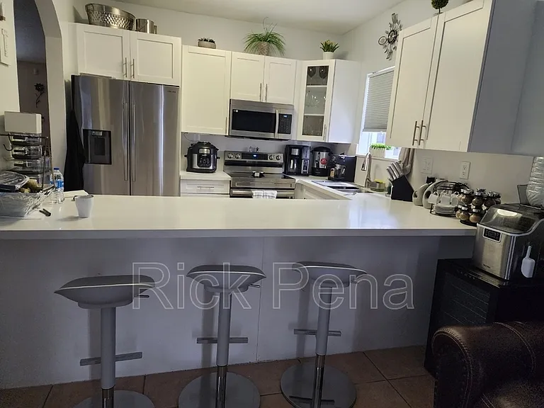 9128 SW 162nd Pl — Photo 2