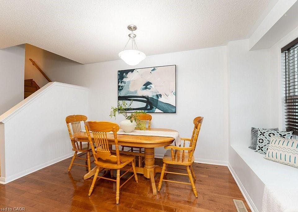 1st image of 1134 Riddell Cres