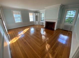 260 High St APT 1, Newburyport, MA 01950