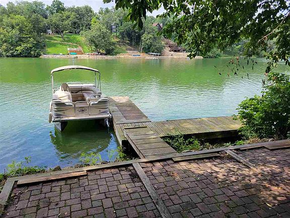 5th image of 9A147 Hawthorne Dr