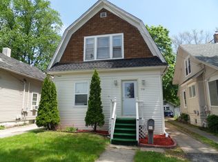 710 Jackson St, Aurora, IL 60505